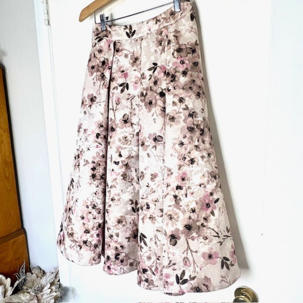 NWT LAUREN CONRAD LIMITED EDITION RUNWAY FLORAL BROCADE SKIRT SIZE 6 RARE, HTF - Picture 5 of 14